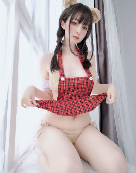 年轻女教师4hd中字免费观看