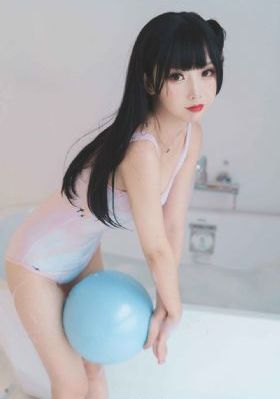 钢琴教师电影